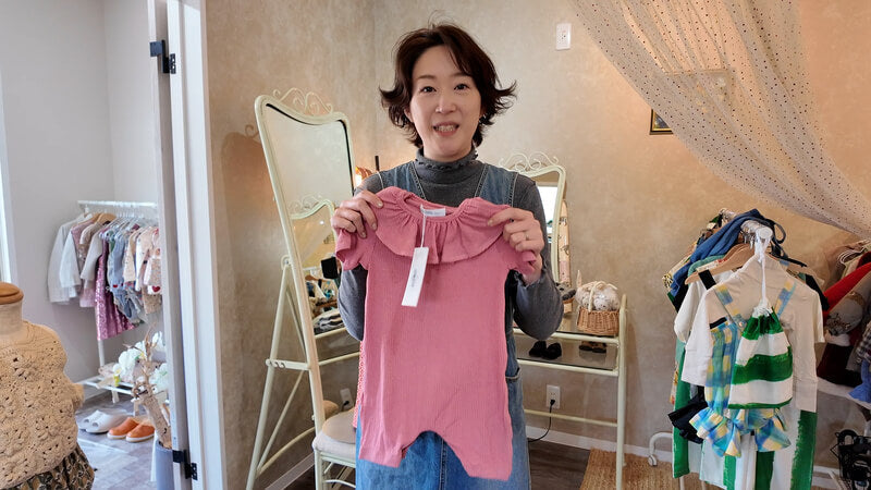 やさしく包む、Rose Cable Romperのある時間