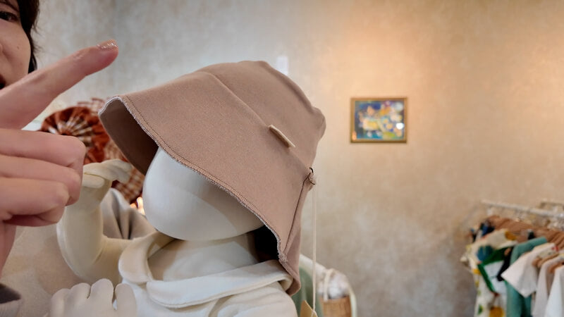 夏の光をやさしく守るilailaiの帽子