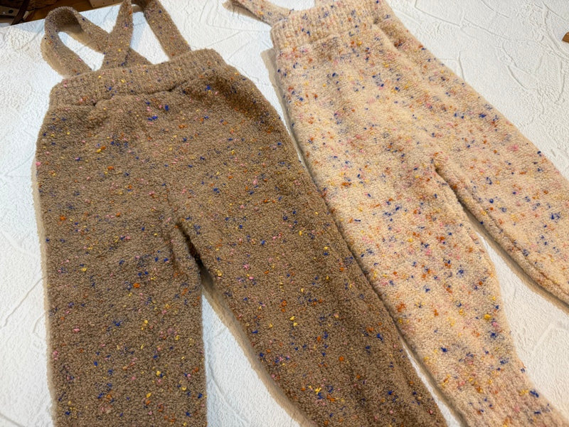 シンプルトップスにも映える。MABLI スプリンクルパンツ