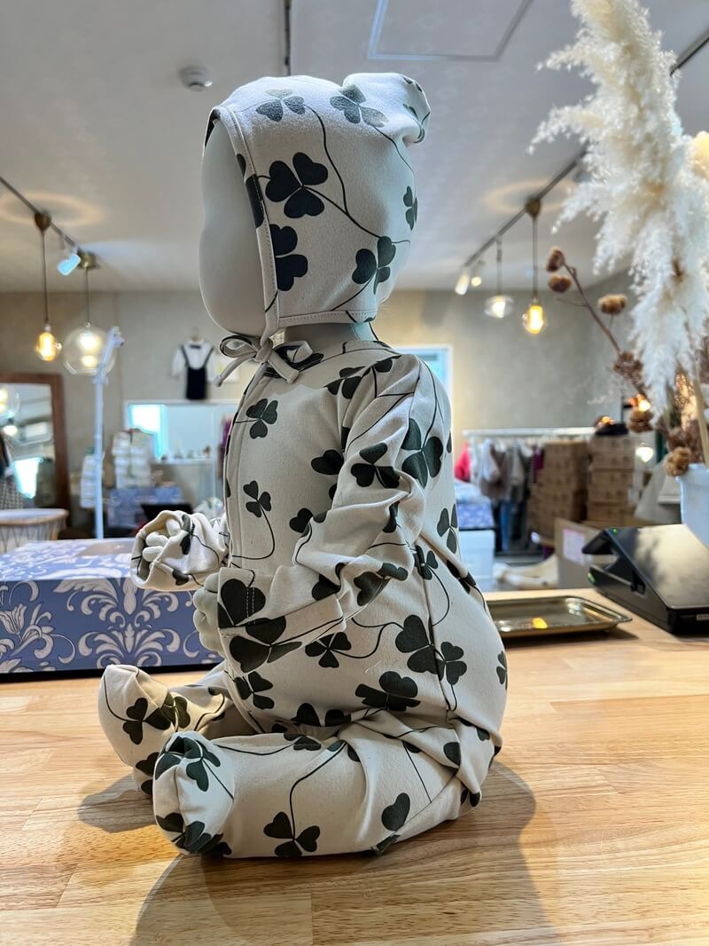 Clover Zip Sleepsuit｜眠りの時間に寄り添う一枚