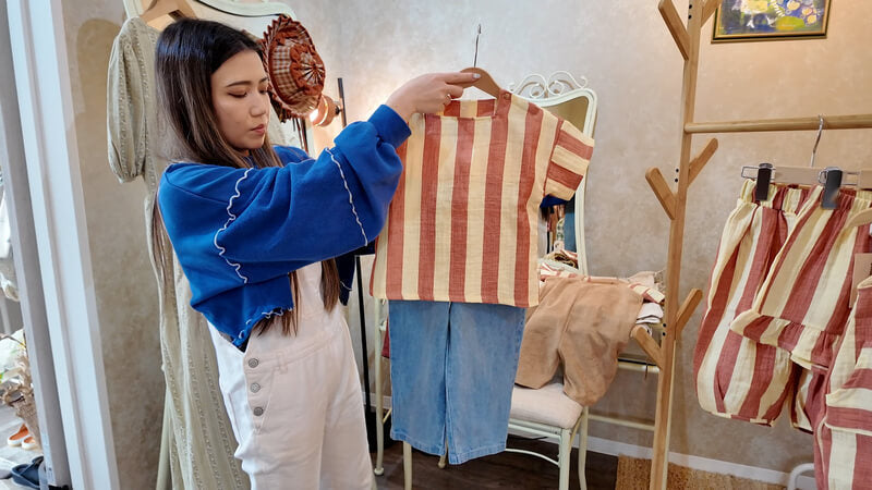 【新作】LOIR parisのカラーパンツで魅せる！海外子供服の着回しコーデ