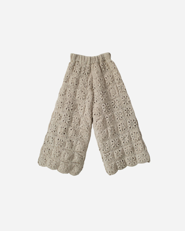 Son and Daughter アルバ クロシェパンツ フローラルパッチワーク 着用イメージ