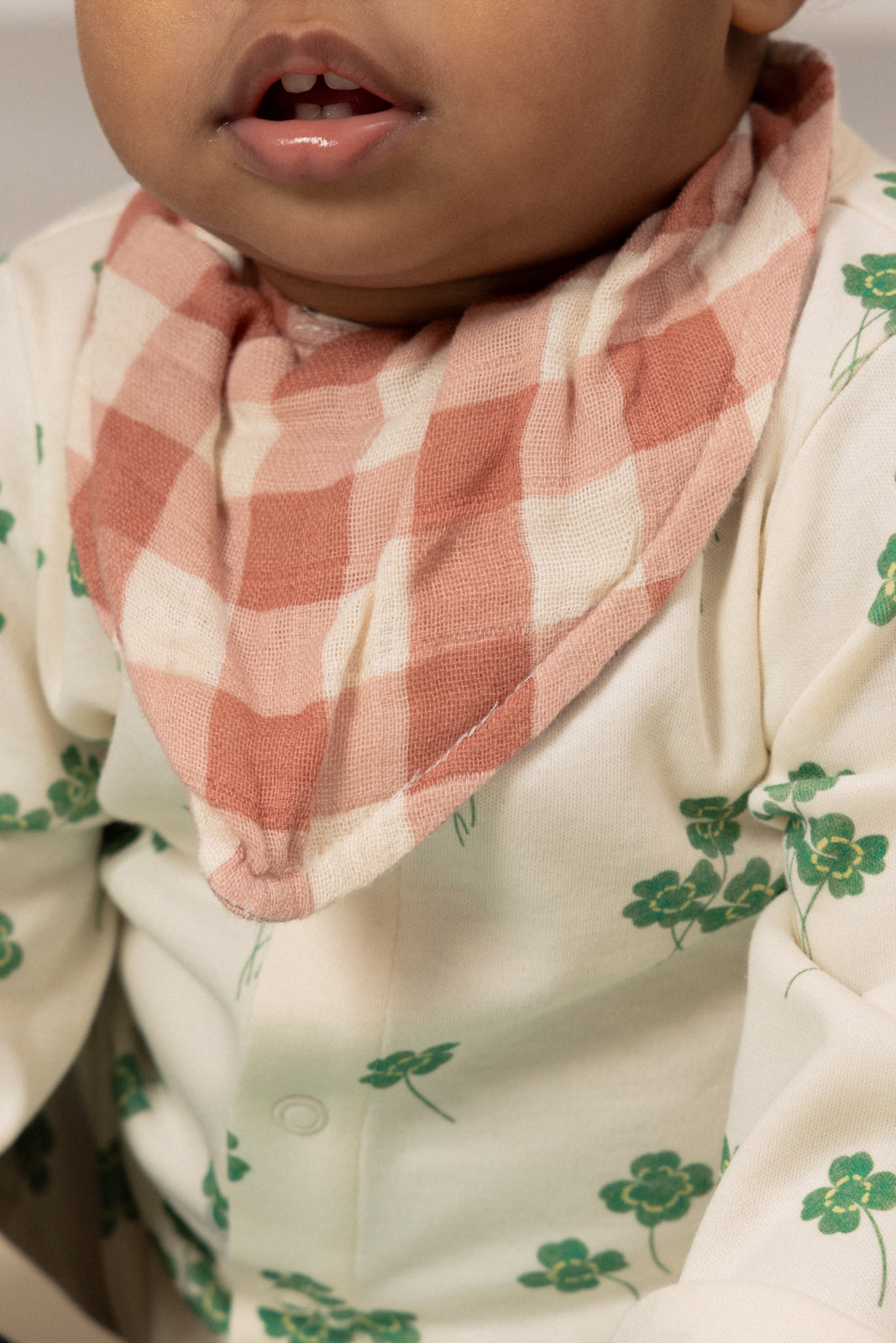 【STUDIO BOHEME】ABEL BANDANA BIB - PINK GINGHAM