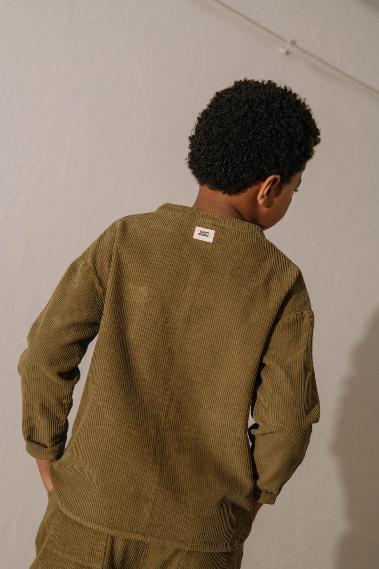 【STUDIO BOHEME】JIM SHIRT - GREEN NUTRIA