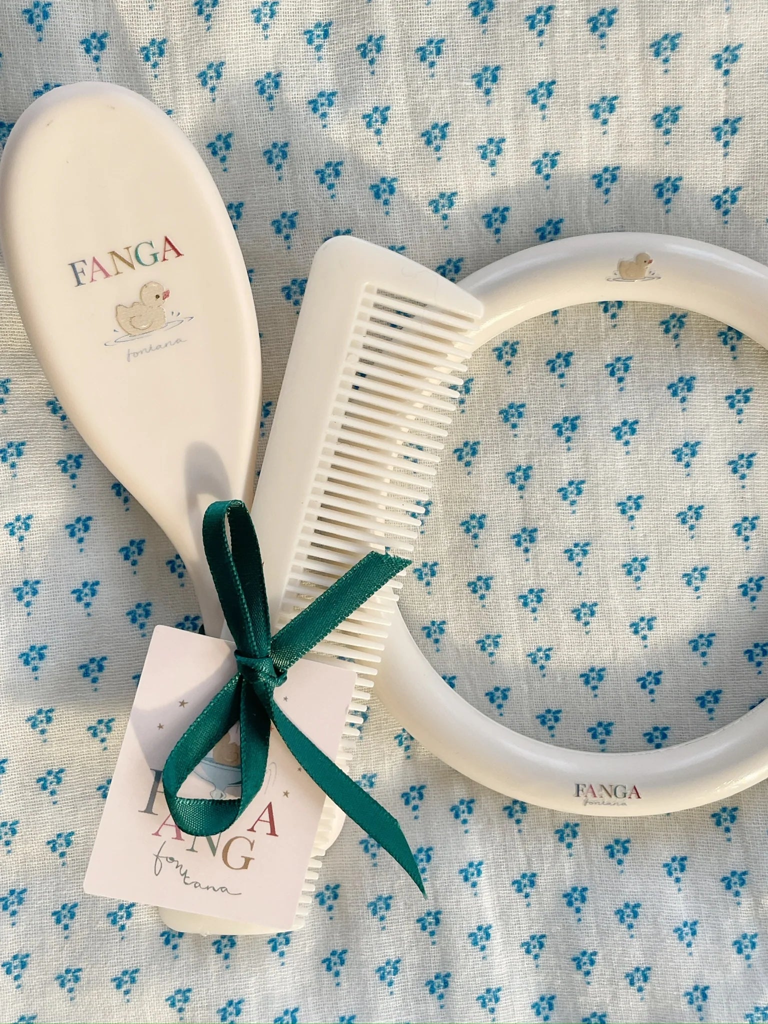 【Konges Sløjd】BABY HAIRBRUSH SET 16 PCS IN DISPLAY