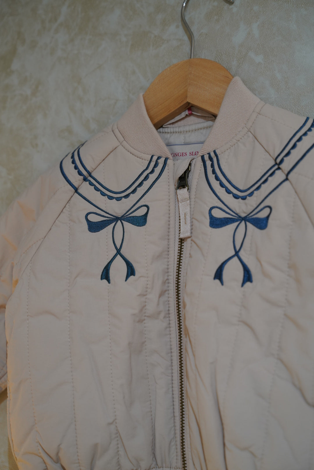 【未掲載】Konges Sløjd　リボン刺繍ジャケット