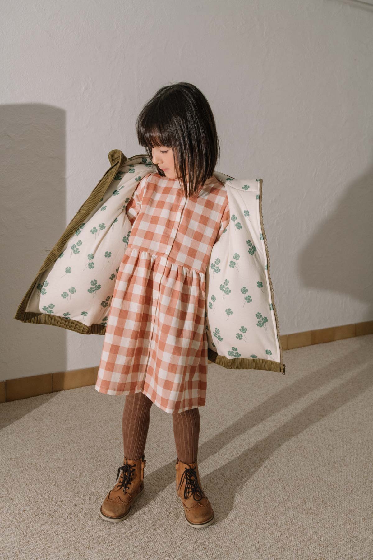 【STUDIO BOHEME】FRIO COAT - LIGHT MAUVE - GREEN NUTRIA - Print CLOVERS inside
