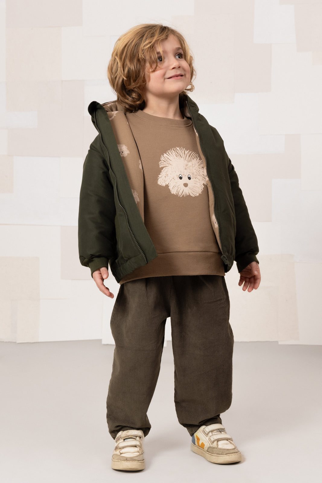 【STUDIO BOHEME】FRIO RAIN COAT - KAKI - Print DOGS inside