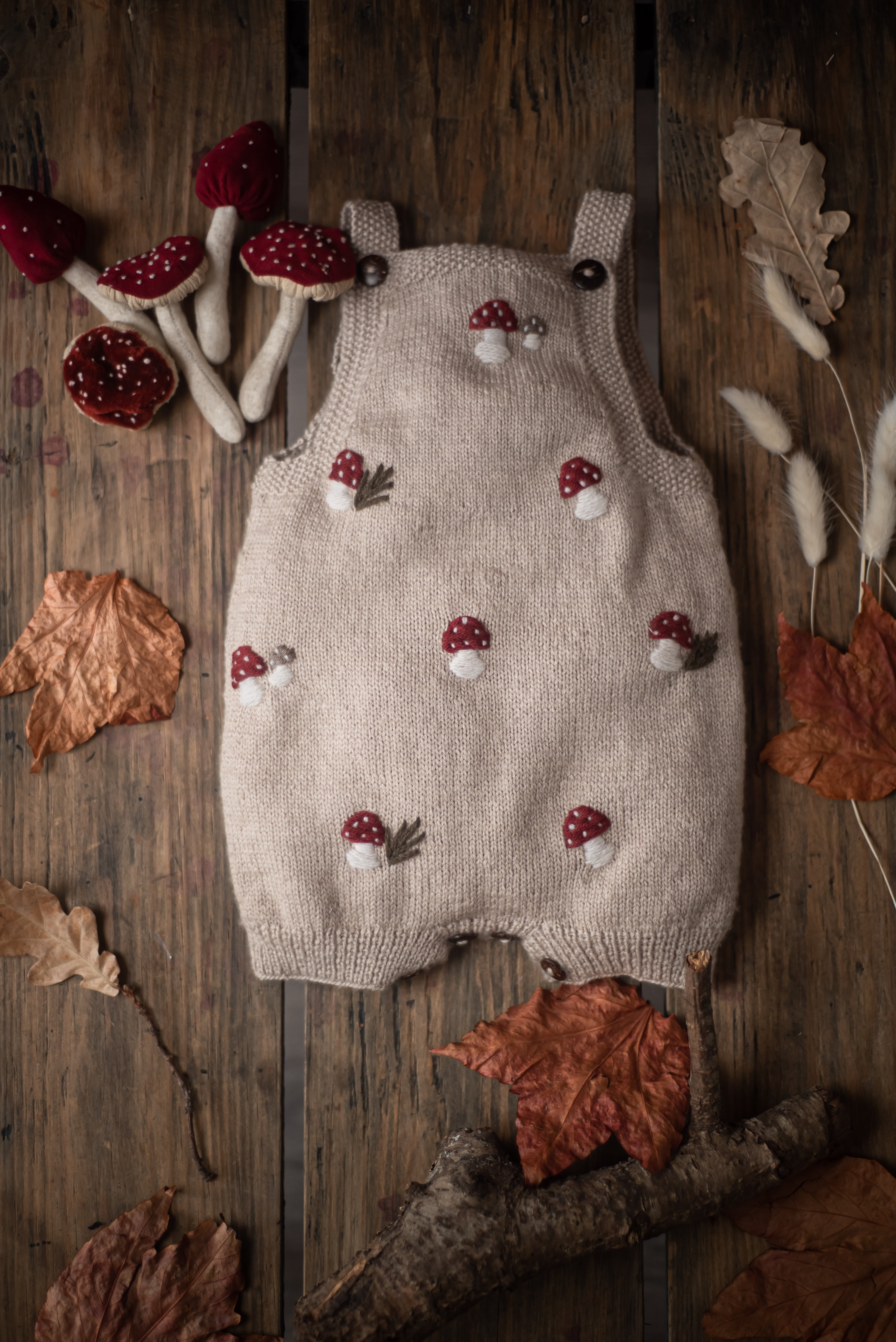 【shirleybredal】Mushroom romper - Oats