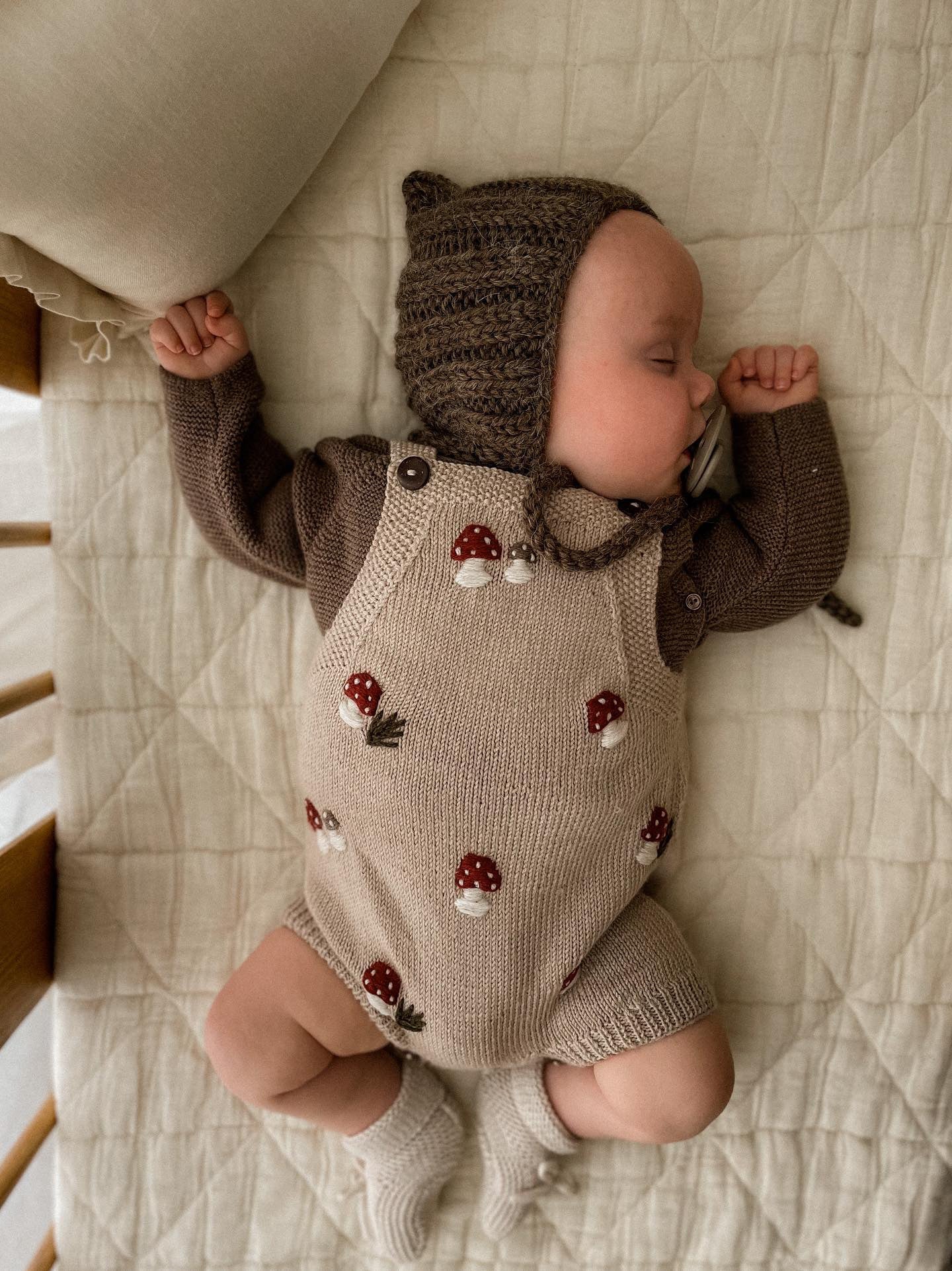 【shirleybredal】Mushroom romper - Oats