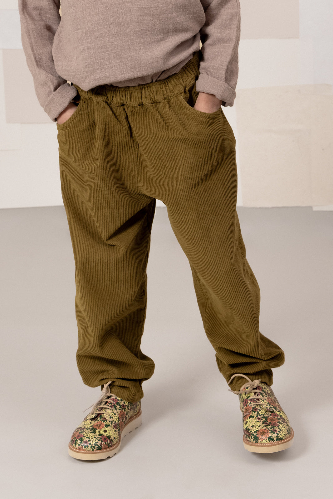 【STUDIO BOHEME】CARROT PANTS - GREEN NUTRIA