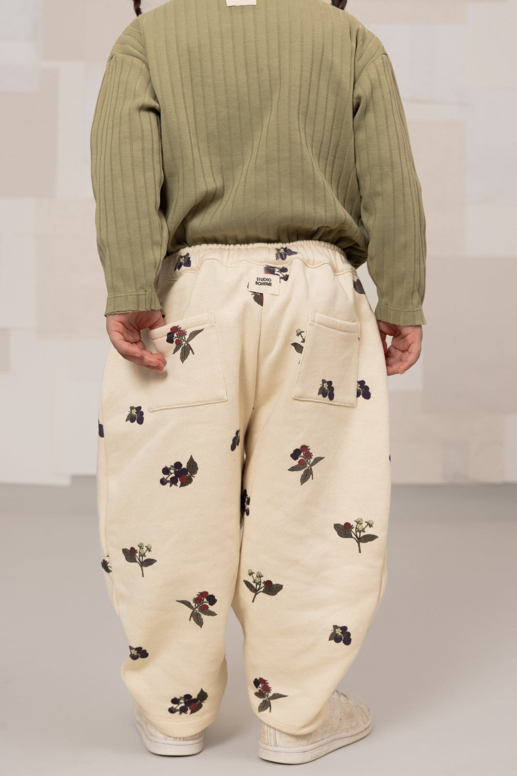 【STUDIO BOHEME】CARROT PANTS - ECRU / BLACKBERRIES