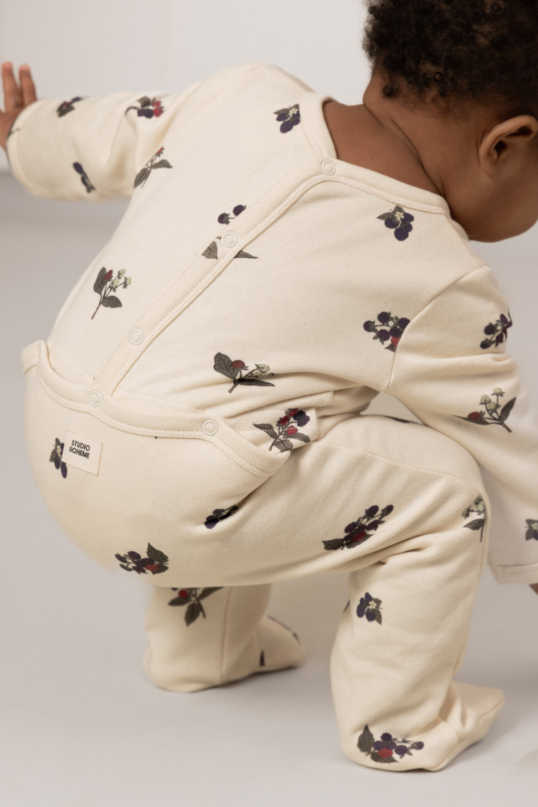 【STUDIO BOHEME】CHUBBY PYJAMAS - ECRU / BLACKBERRIES