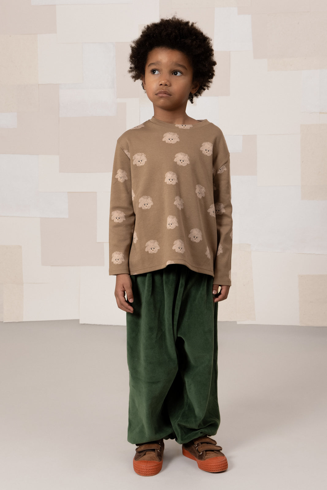 【STUDIO BOHEME】ESSENTIAL T-SHIRT - MOCHA / DOGS
