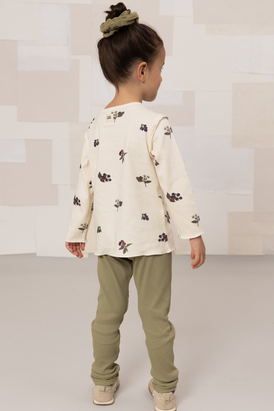 【STUDIO BOHEME】LALA T-SHIRT - ECRU / BLACKBERRIES