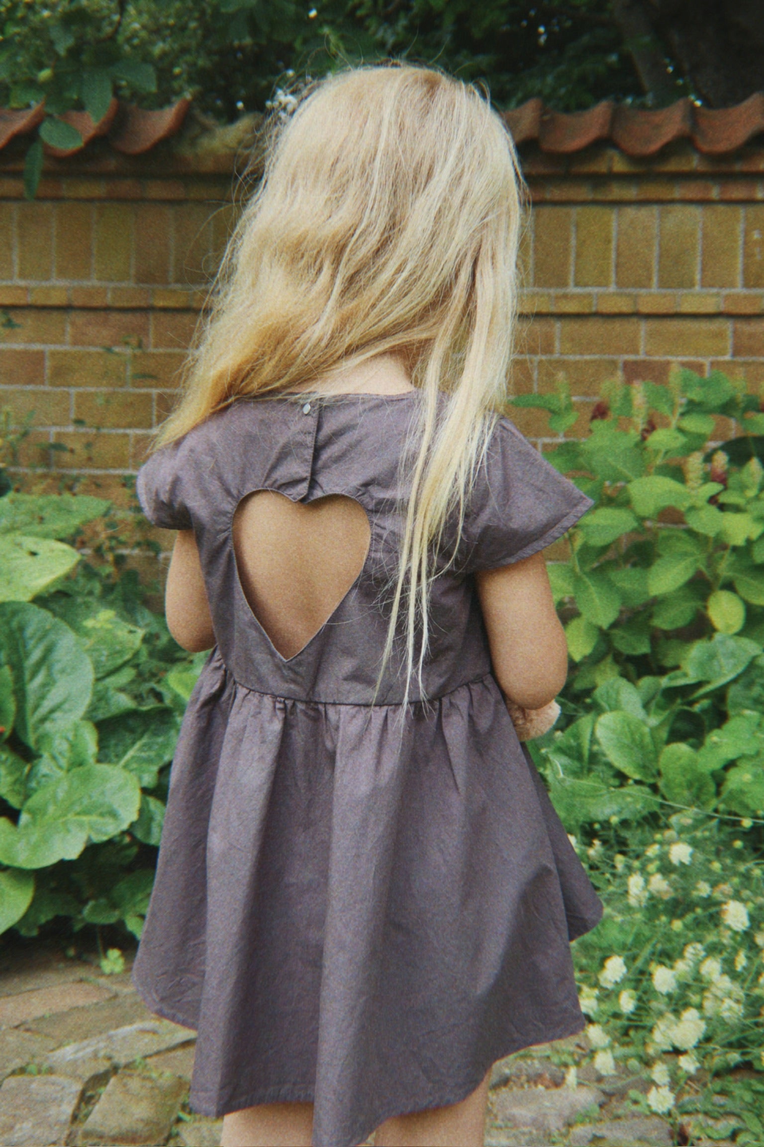 【Konges Sløjd】HEARLY DRESS GOTS - MAGNET