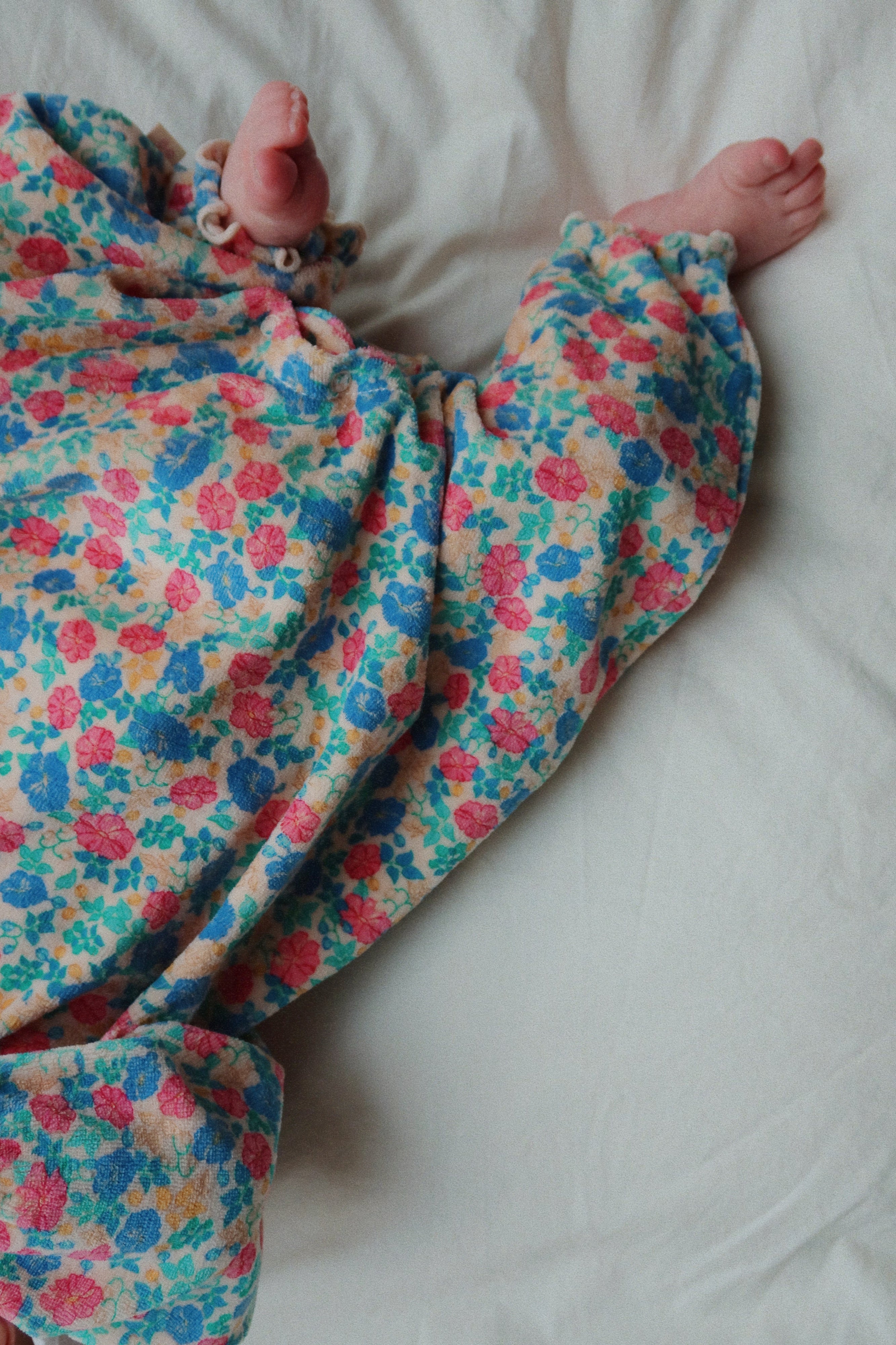 【Konges Sløjd】MIFFA FRILL ONESIE GOTS - FIOLA